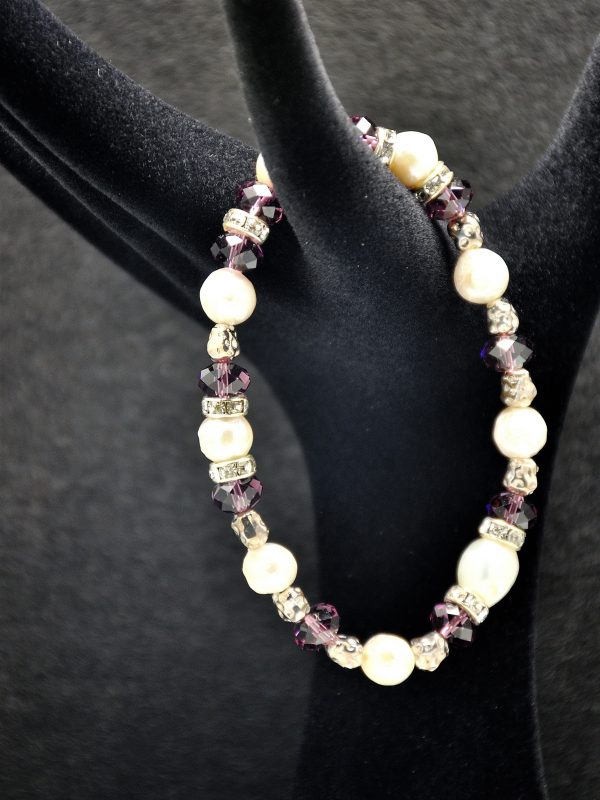 Bracciale con perle di fiume, strass, inserti in Ag 925 e cristalli Swarovski