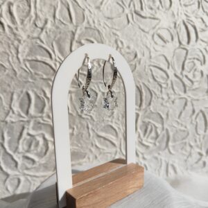 Orecchini con monachella in Ag925 effetto battuto e pendenti in cristallo Swarovski